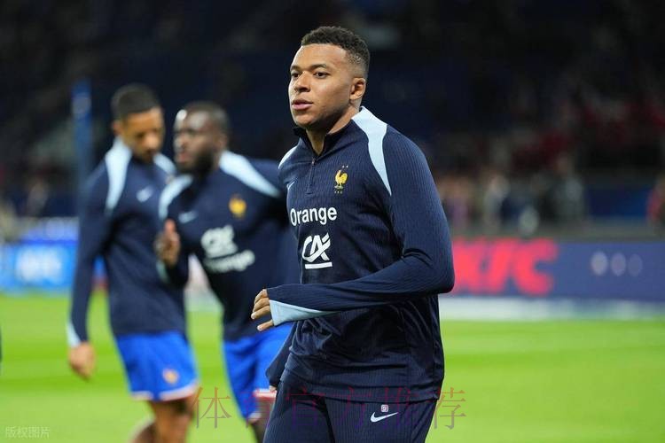 队报:姆巴佩包机花10万欧 排放25吨二氧化碳 队报:姆巴佩包机花10万欧 排放25吨二氧化碳